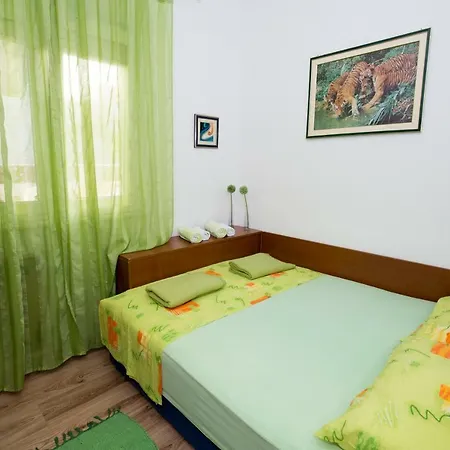 Apartment Viki Split