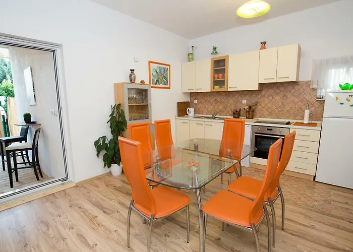 Appartement Viki *